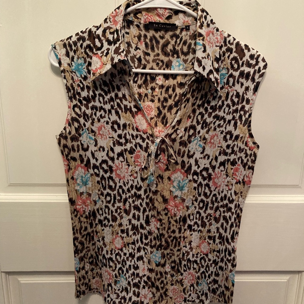 Le Caviar floral and leopard top. Size L